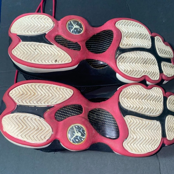 Air Jordan 1 Mid “Black Voltage Cherry” - Size 6.5Y - Very Good Condition - Picture 4 of 4